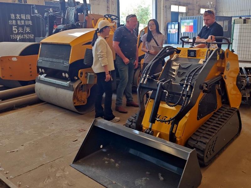 國(guó)外客戶來(lái)我廠體驗(yàn)考察并簽下代理權(quán)