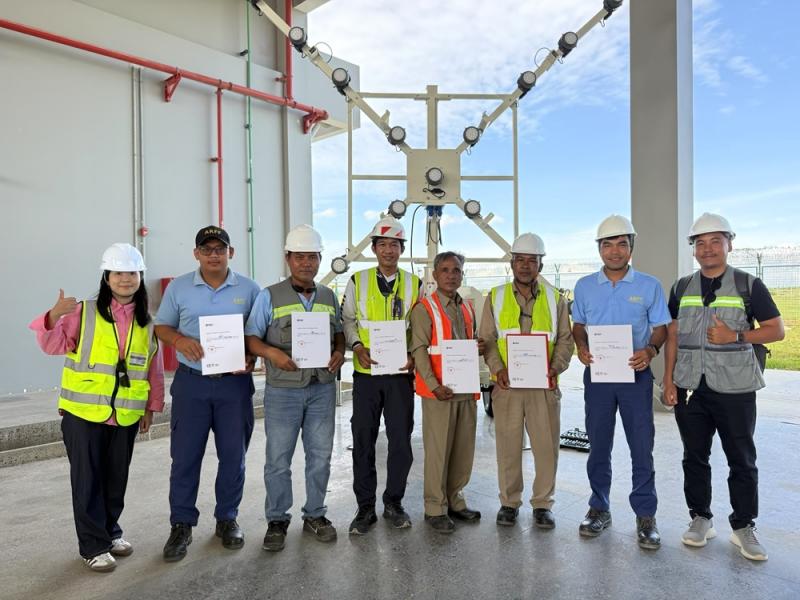 機(jī)場(chǎng)照明車在柬埔寨機(jī)場(chǎng)驗(yàn)收合格投入使用